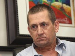 Swanepoel quits VMR role in group shake-up