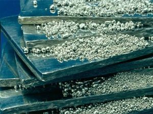 Platinum bars and grain. (Johnson Matthey)