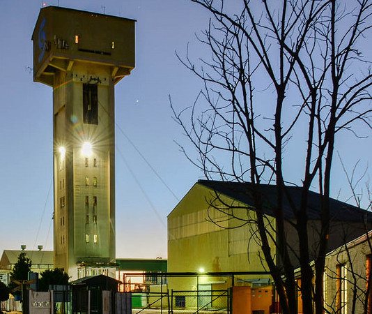 Sibanye earnings soar, but lowers 2016 gold output target