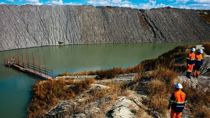 De Beers to run 30 day search in last gasp effort to save