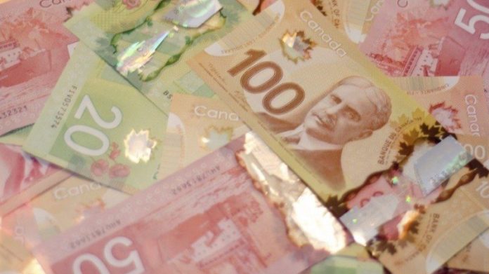 canadian_dollar-922x610