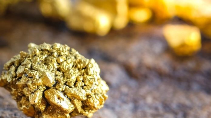 gold artisanal miners mining