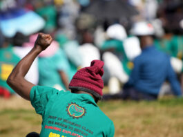 Sibanye-Stillwater, unions try to save wage pact amid new dispute on ex-gratia payment