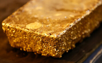 Gold bear market deepens as rate fears grip bullion