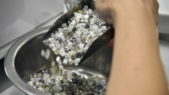 For De Beers, Rough Demand Continues to Improve