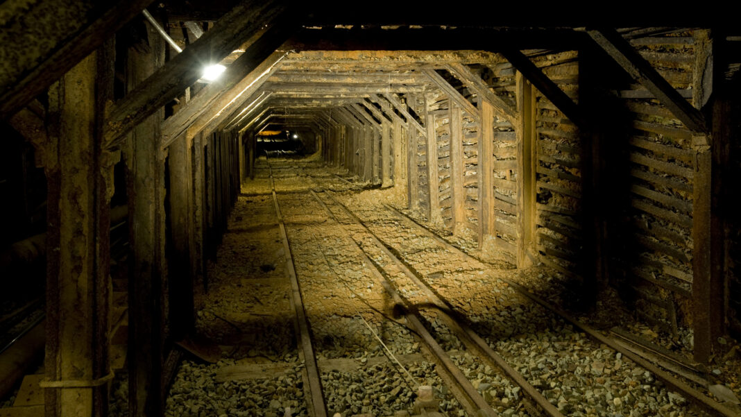 Wesizwe Platinum miners hold sitin at Bakubung amid restructuring