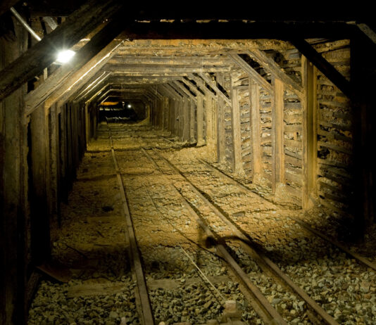 Wesizwe Platinum to cut staff 70% as rips up mining plan