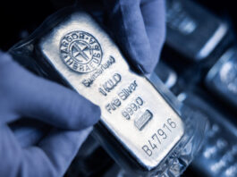 Silver hovers near record ahead of Fed decision